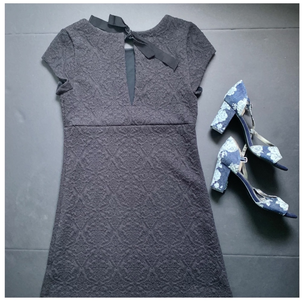 Kimchi Blue Mini Black Textured Dress - Picture 2 of 2